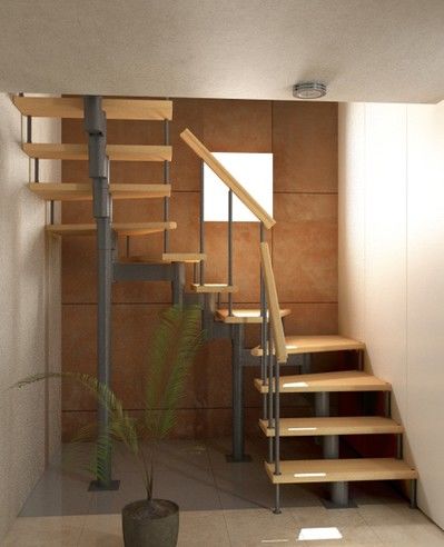 Трехмаршевая двухцветная лестница с поворотом на 180 градусов с 1-го на 2-й этаж
