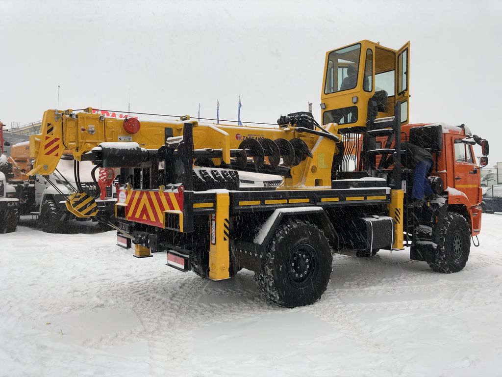 Машина КАМАЗ 43502 (4х4) с буровой установкой TECSIL D 500, цена в Москве  от компании Автокраны Волгоинвест и КМУ Спецтехника