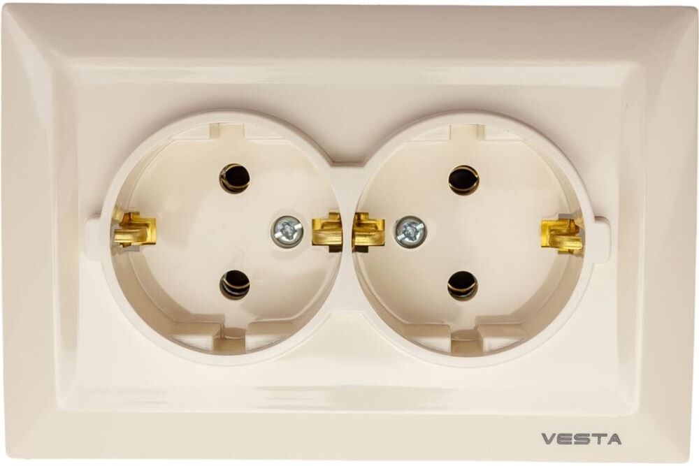 Розетка Vesta-Electric Roma Cream двойная c заземлением
