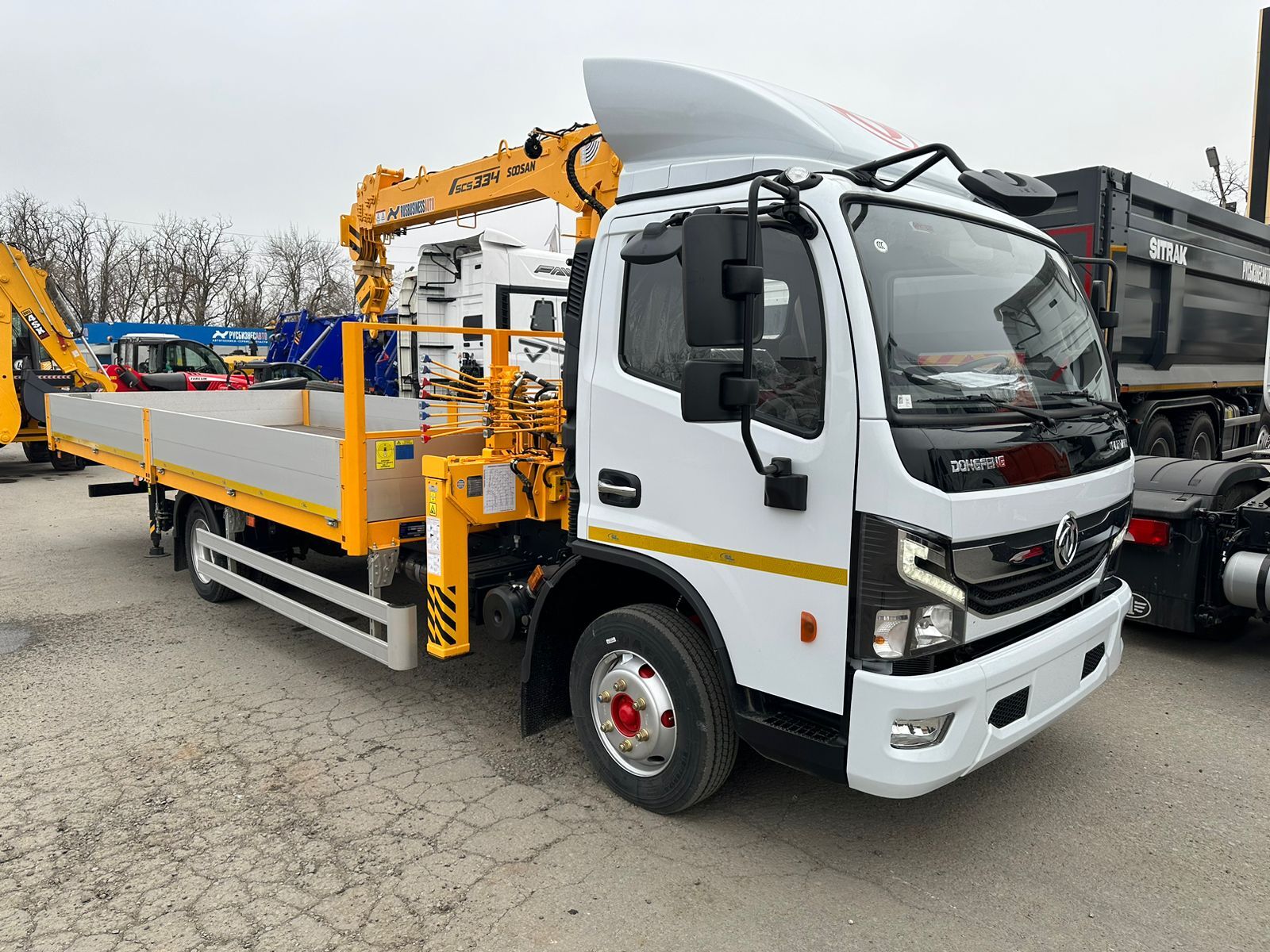 Кран Манипулятор DONGFENG C80L + Soosan 334 борт алюминий 6200 + доп.  опоры, цена в Ростове-на-Дону от компании «Авто-Техника»