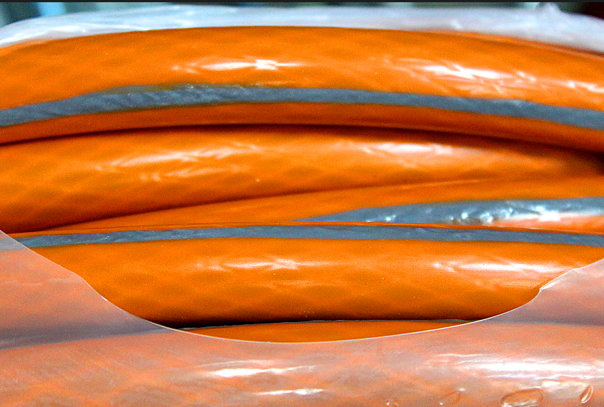 Шланг поливочный армированный 3-слойный оранжевый 1/2"х25м Садовник USP 3